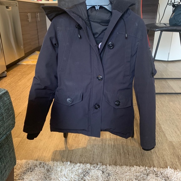 Canada Goose Montebello Parka - Picture 4 of 5